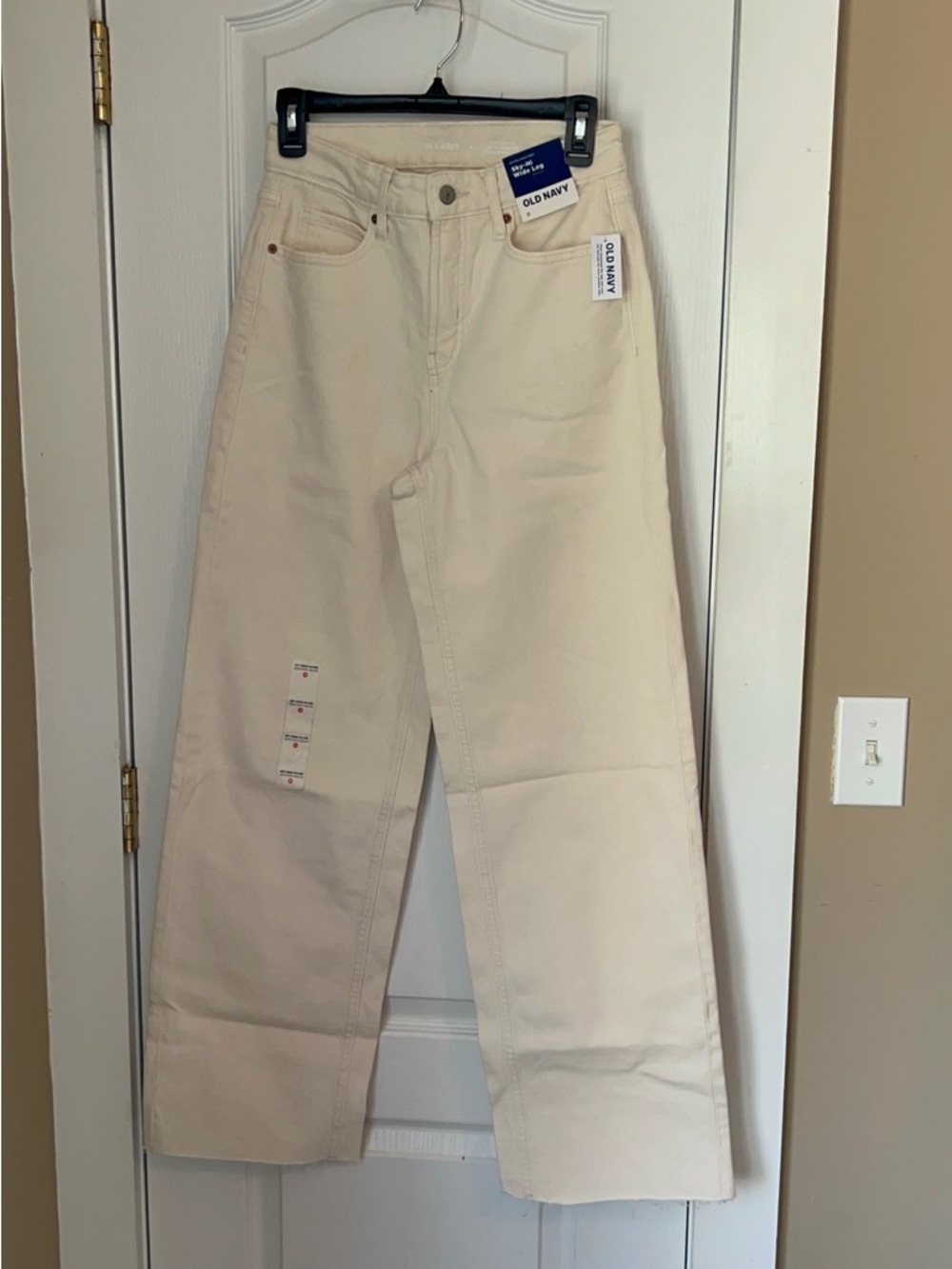 Old Navy Cream Sky-Hi Wide Leg Jeans